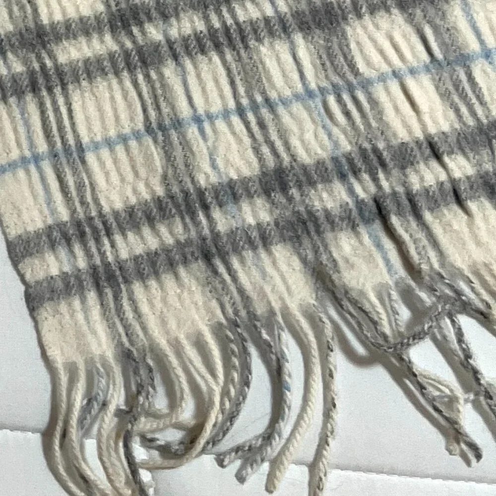 NWT Beautiful Ann Taylor Cashmere Gloves and Wool Scarf set
